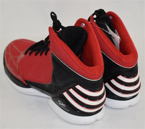 derrick rose original shoes.